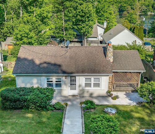 70 Tamarack Trl, Hardyston, NJ, 07460-1219 | Card Image