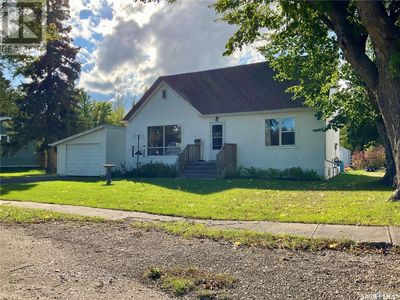 108 Gordon St, House other with 3 bedrooms, 2 bathrooms and null parking in Wolseley SK | Image 3