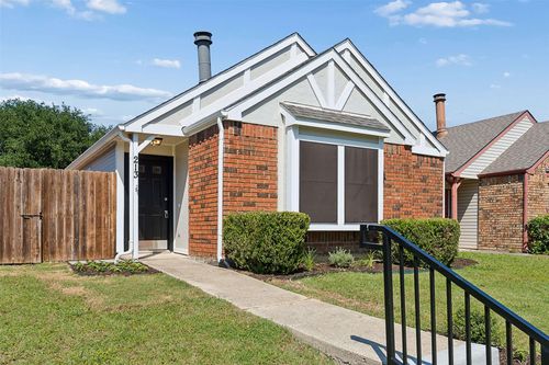 213 Teakwood Ln, Lewisville, TX, 75067-6530 | Card Image