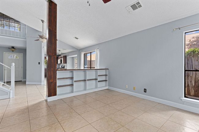 It’s simple, open, and just the right kind of lived-in! | Image 18