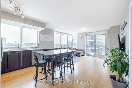 1103-1103 Leslie St, North York, ON, M3C4G8 | Card Image