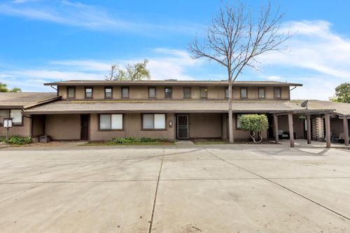 5575 Hemlock St, Sacramento, CA, 95841-2709 | Card Image