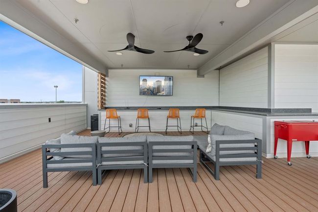 Resident roof top deck | Image 16