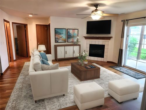 apt-2-4611 1st Ave Sw, Cedar Rapids, IA, 52405-4295 | Card Image