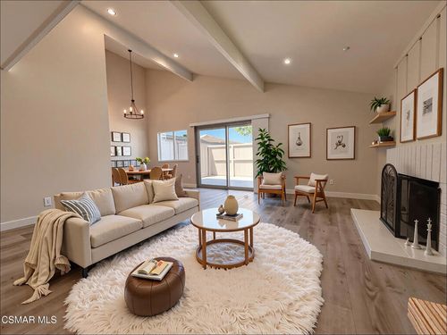 240 W Vineyard Ave, Oxnard, CA, 93036-2007 | Card Image
