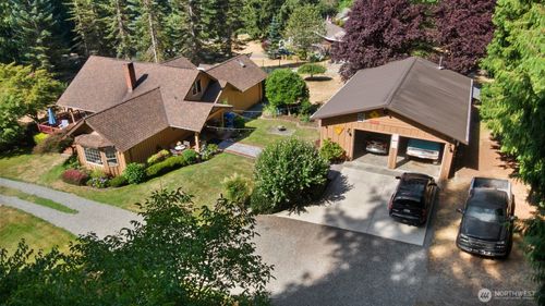 36208 Se 46th St, Fall City, WA, 98024-9758 | Card Image