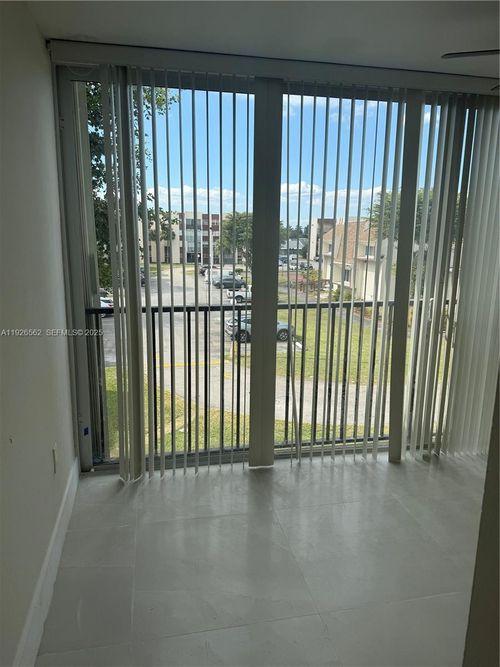 apt-308-9401 Sw 4th St, Miami, FL, 33174-2035 | Card Image