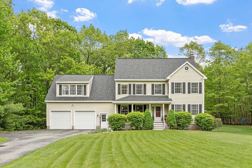 24 Stonewall Dr, Milford, NH, 03055-3316 | Card Image