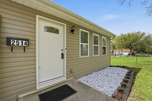 2514 Race Ave, Independence, MO, 64052-3535 | Card Image