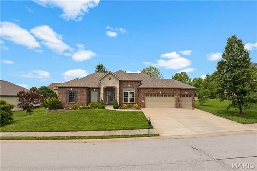 3213 Roan Hill Drive, Belleville, IL, 62221 | Card Image
