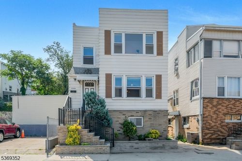 7506 Cottage Ave, North Bergen, NJ, 07047-4012 | Card Image
