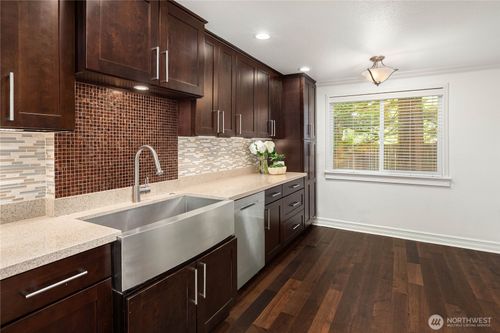 h103-4316 W Lake Sammamish Pkwy Se, Issaquah, WA, 98027-9773 | Card Image