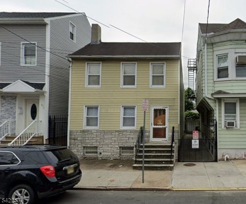 268 Walnut St, Newark, NJ, 07105-1717 | Card Image