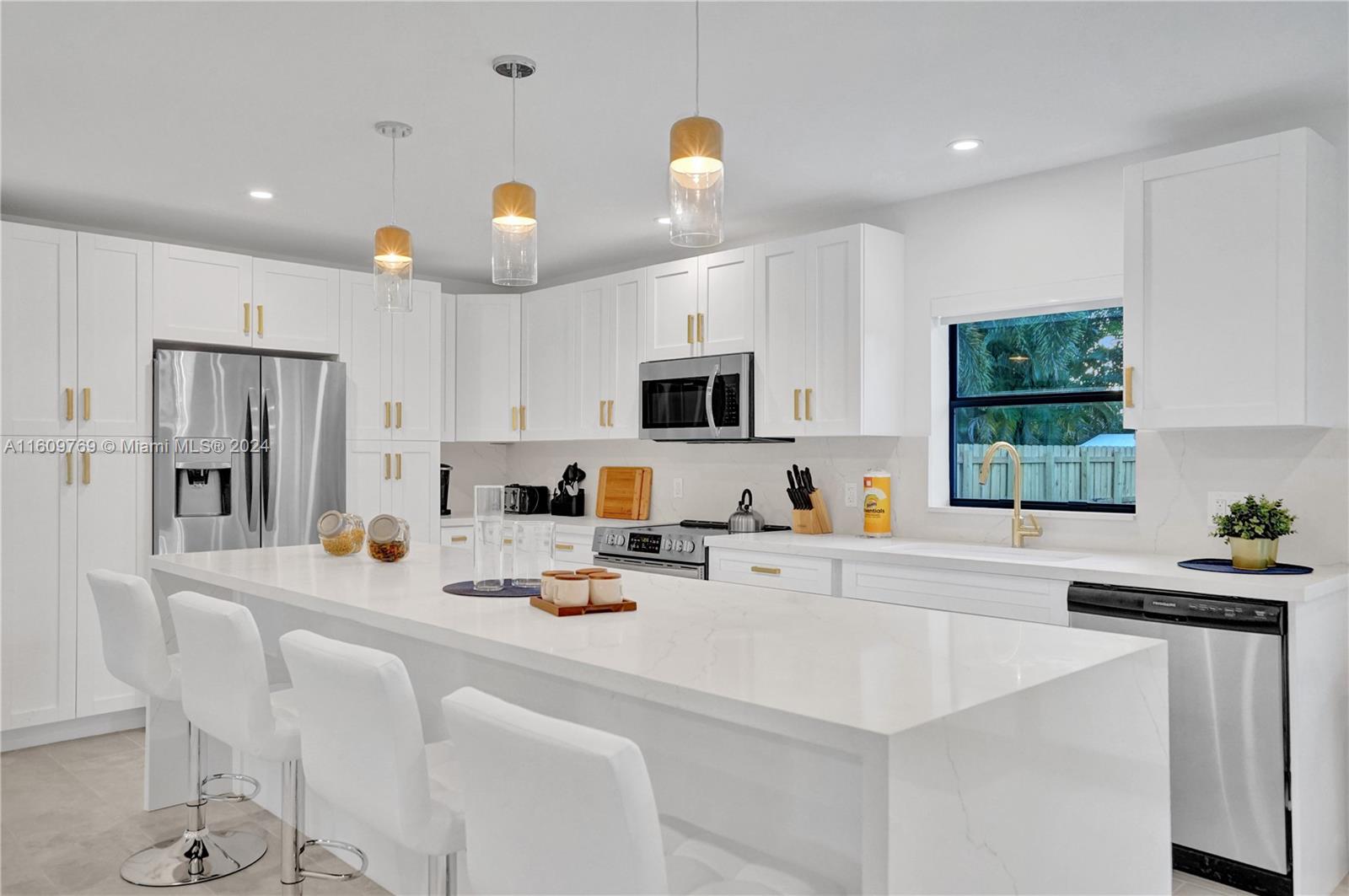 5th Ave, Fort Lauderdale, FL 33304