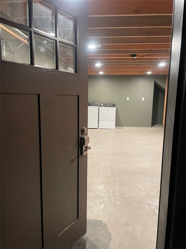 North Shop | Image 34