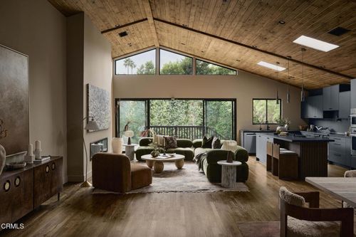 12406 La Maida St, Valley Village, CA, 91607-3507 | Card Image