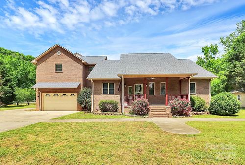 261 Melrose Dr Sw, Concord, NC, 28025-5347 | Card Image