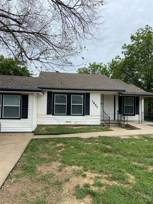 1607 Se 18th Street, Mineral Wells, TX, 76067 | Card Image