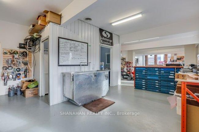 5271 Nauvoo Rd, Home with 0 bedrooms, 2 bathrooms and 10 parking in Warwick ON | Image 15