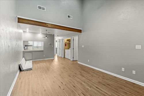 b4-216 Dixie Dr, TALLAHASSEE, FL, 32304-3071 | Card Image