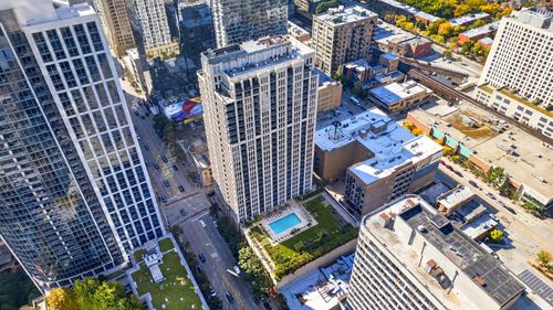 1605-1250 Michigan Ave, Chicago, IL, 60605-3271 | Card Image