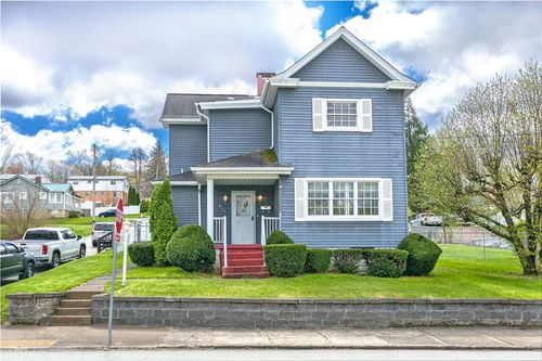 815 Franklin Ave, Connellsville, PA, 15425-3720 | Card Image