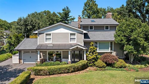 440 Colonial Blvd, Twp Washingtn, NJ, 07676-4909 | Card Image