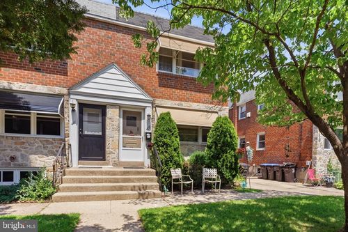 409 W Logan St, NORRISTOWN, PA, 19401-2936 | Card Image