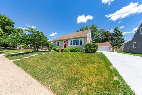 1512 10th Ave Ne, Rochester, MN, 55906-4211 | Card Image