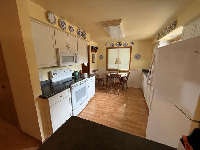 1300 Park Hill Drive, House other with 3 bedrooms, 2 bathrooms and null parking in GRESHAM WI | Image 11