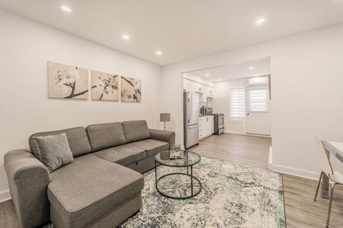 366 Rue D'Amour, Montréal, QC, H8R3E9 | Card Image