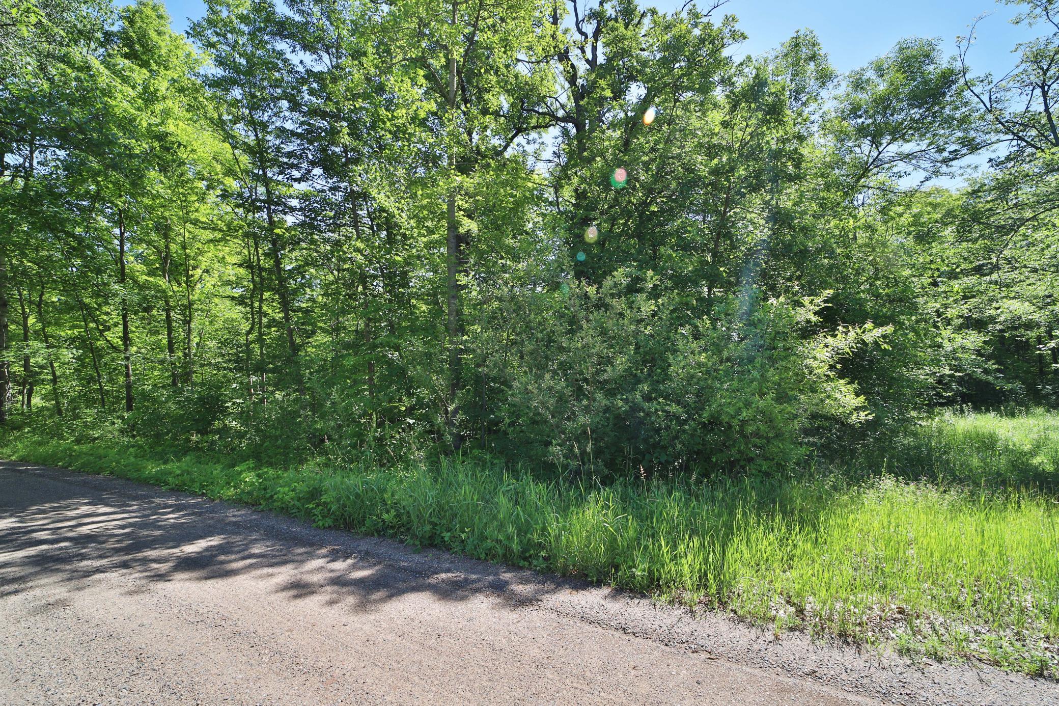 Land in Garrison