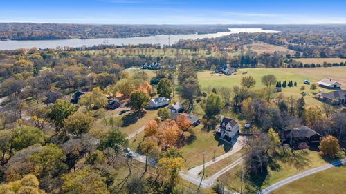 1082 Bradley Rd, Gallatin, TN, 37066-5514 | Card Image