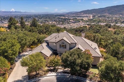 8320 Chantrelle Ct, Gilroy, CA, 95020-3101 | Card Image