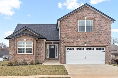 3062 Fort Sumter Dr, House other with 3 bedrooms, 2 bathrooms and 2 parking in Clarksville TN | Image 1