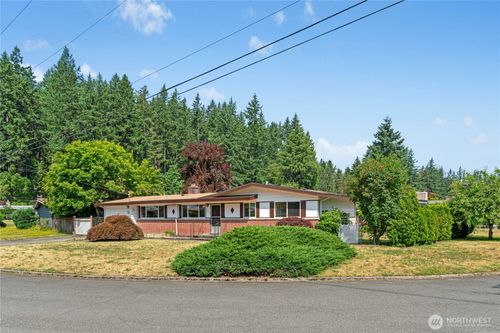 15312 Se 27th St, Bellevue, WA, 98007-6508 | Card Image