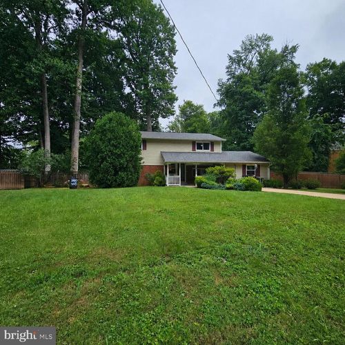 8913 Cromwell Dr, SPRINGFIELD, VA, 22151-1121 | Card Image