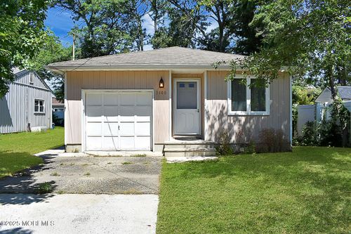 3105 Pocahontas Ave, Point Pleasant Boro, NJ, 08742-3560 | Card Image