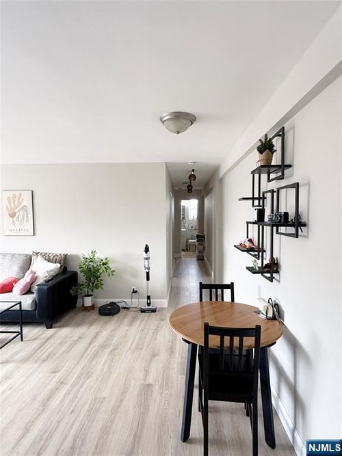 2345 Linwood Ave, Fort Lee, NJ, 07024-3865 | Card Image