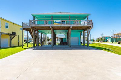 987 Surf, House other with 3 bedrooms, 2 bathrooms and null parking in Crystal Beach TX | Image 3