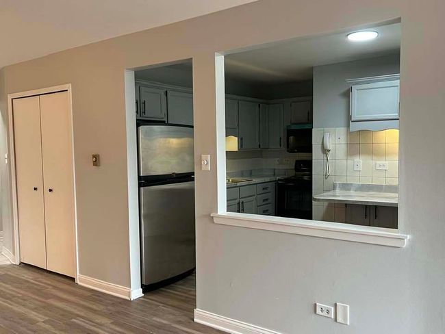 APT-506A - 5333 Waterbury Way, Condo with 2 bedrooms, 1 bathrooms and 2 parking in Crestwood IL | Image 7