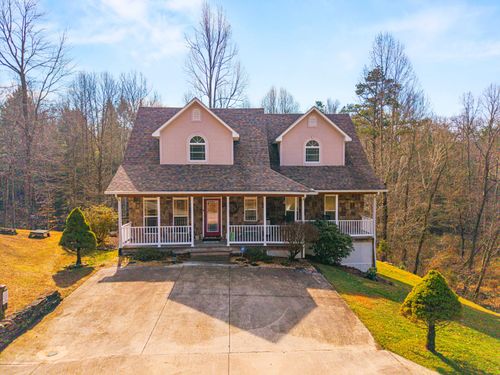 135 Methodist Dr, Whitley City, KY, 42653-4331 | Card Image