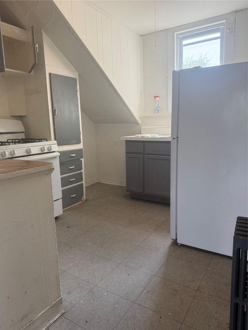 119 Chambers St, Newburgh, NY, 12550-4375 | Card Image