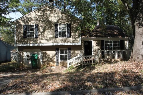 4592 Garden Hills Dr, Stone Mountain, GA, 30083-4568 | Card Image