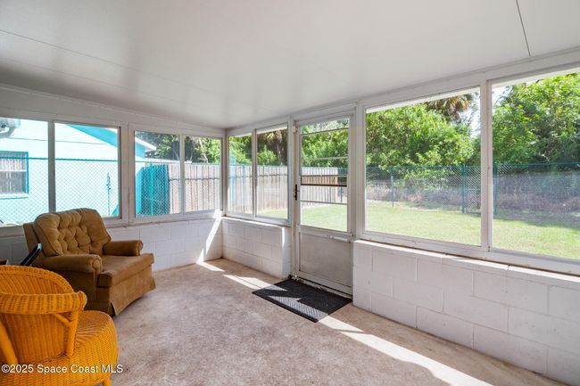 Large Back Porch | Image 7