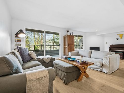 96 Shoreline Cir, Port Moody, BC, V3H5B3 | Card Image