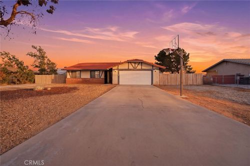 21185 Wren St, Apple Valley, CA, 92308 | Card Image