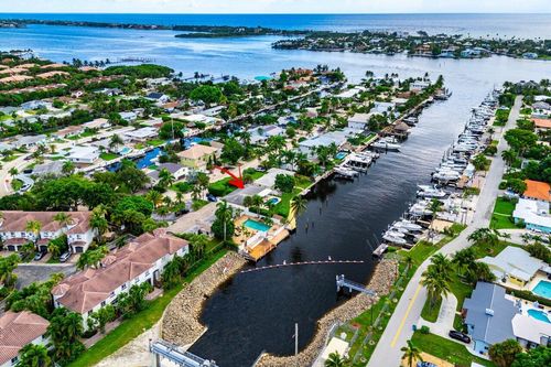 638 Shore Dr, Boynton Beach, FL, 33435-2850 | Card Image