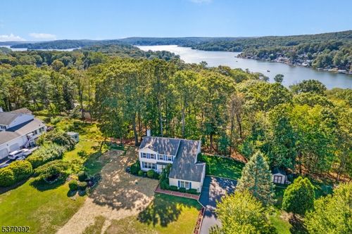 16 Colonial Circle Dr, Lake Hopatcong, NJ, 07849-1464 | Card Image