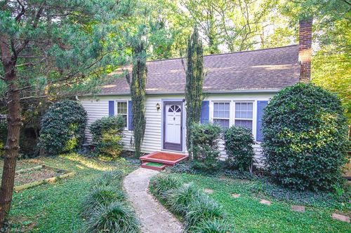 615 Corona St, Winston-Salem, NC, 27103-3815 | Card Image